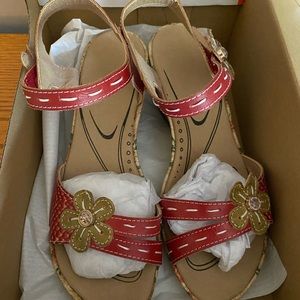 New/Never worn -Shoes size 8-